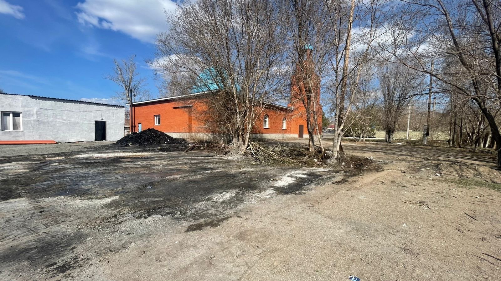 «Жыржыс қажы» мешітінде тазалық жұмыстары жүргізілді