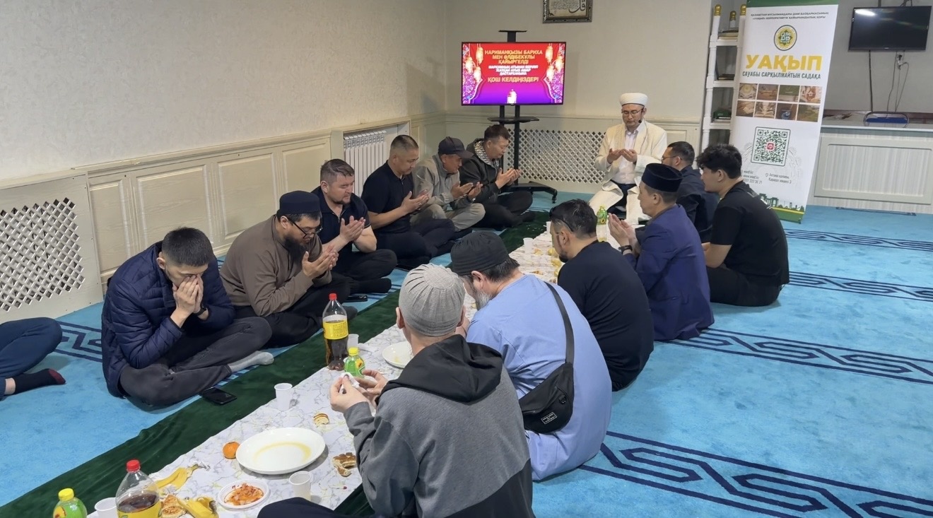 «Қазыбек би» мешітінің жамағаты дәстүрге айналған рухани  кеште бас қосты