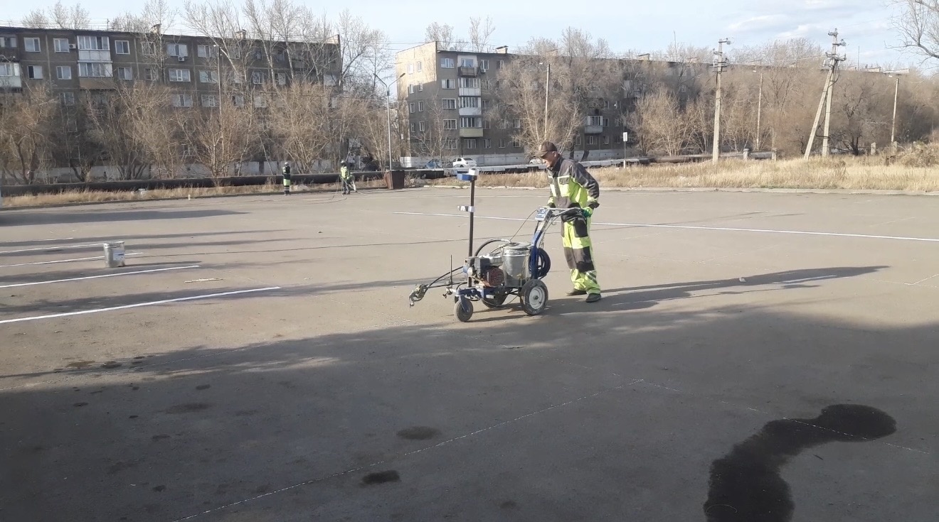 «Төлеутай ата» мешітінің ауласында автотұрақ жолақтары сызылды