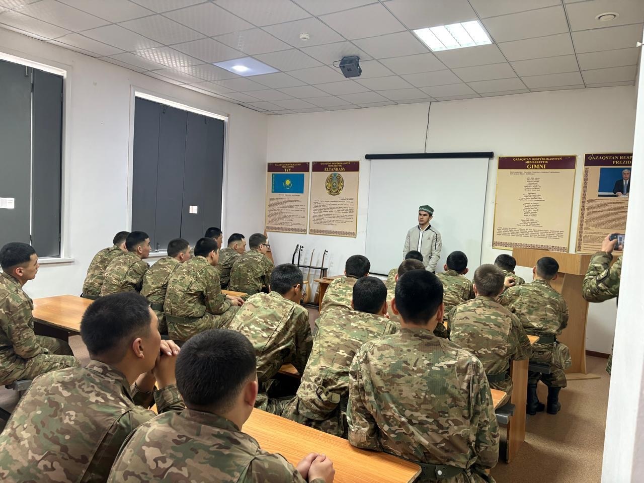 Қарабас кентінде сарбаздармен кездесу өтті