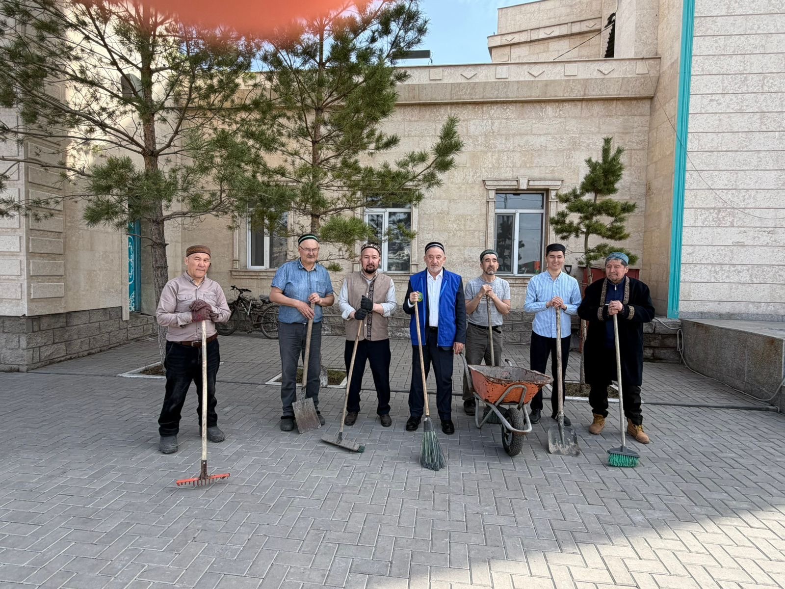 «Бала қажы» мешітінде  «Таза Қазақстан» акциясы өтті