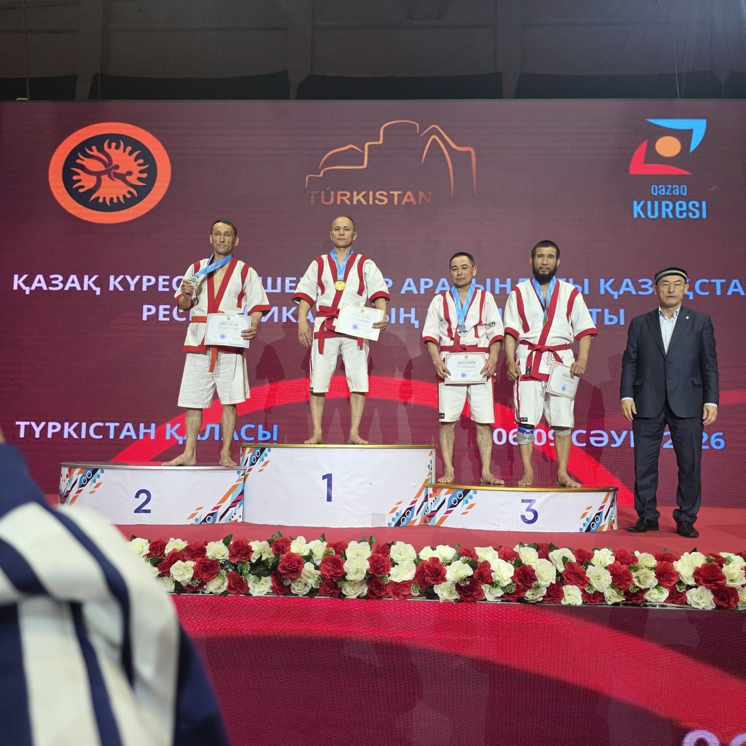 «Қамзе» мешітінің жамағаты ел чемпионатында топ жарды