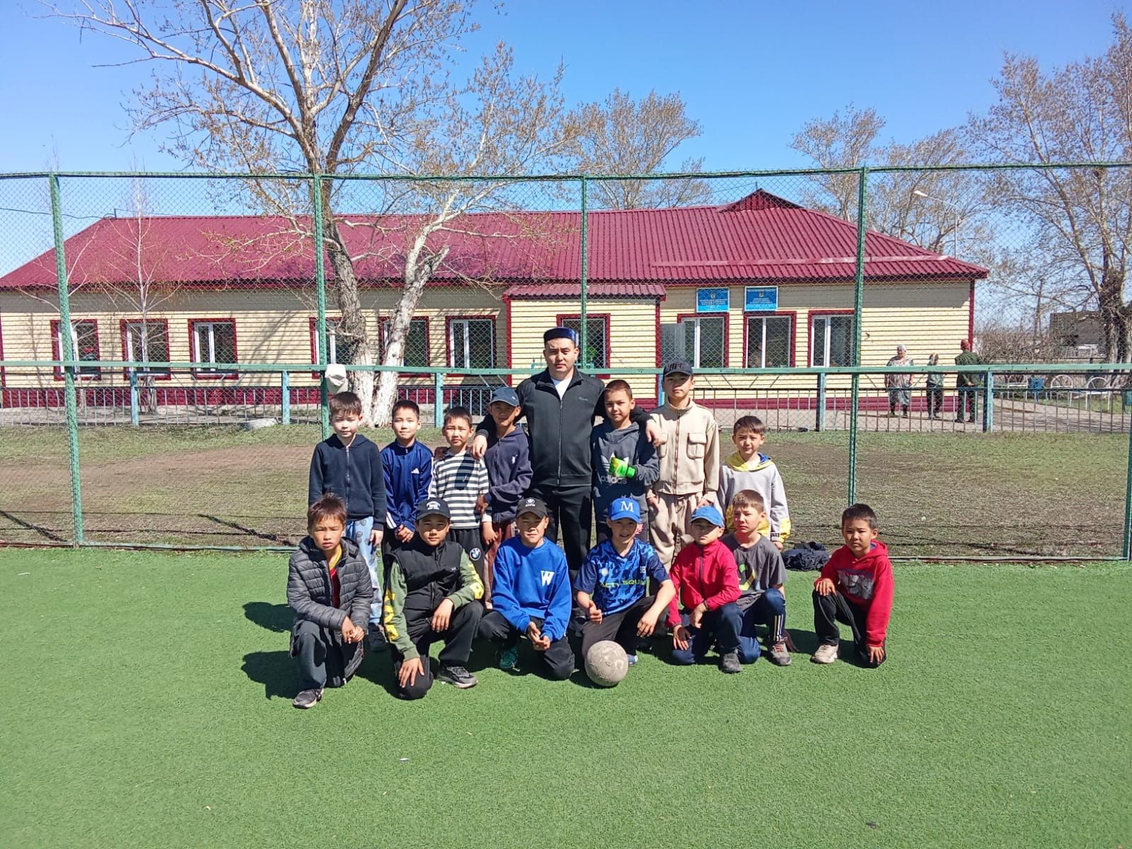 «Ғыйзат қажы» мешітінде жасөспірімдер арасында футбол сайысы өтті