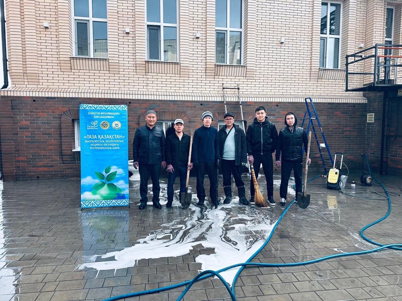 «Ар-Рахман» мешітінде тазалық жұмыстары жүргізілді