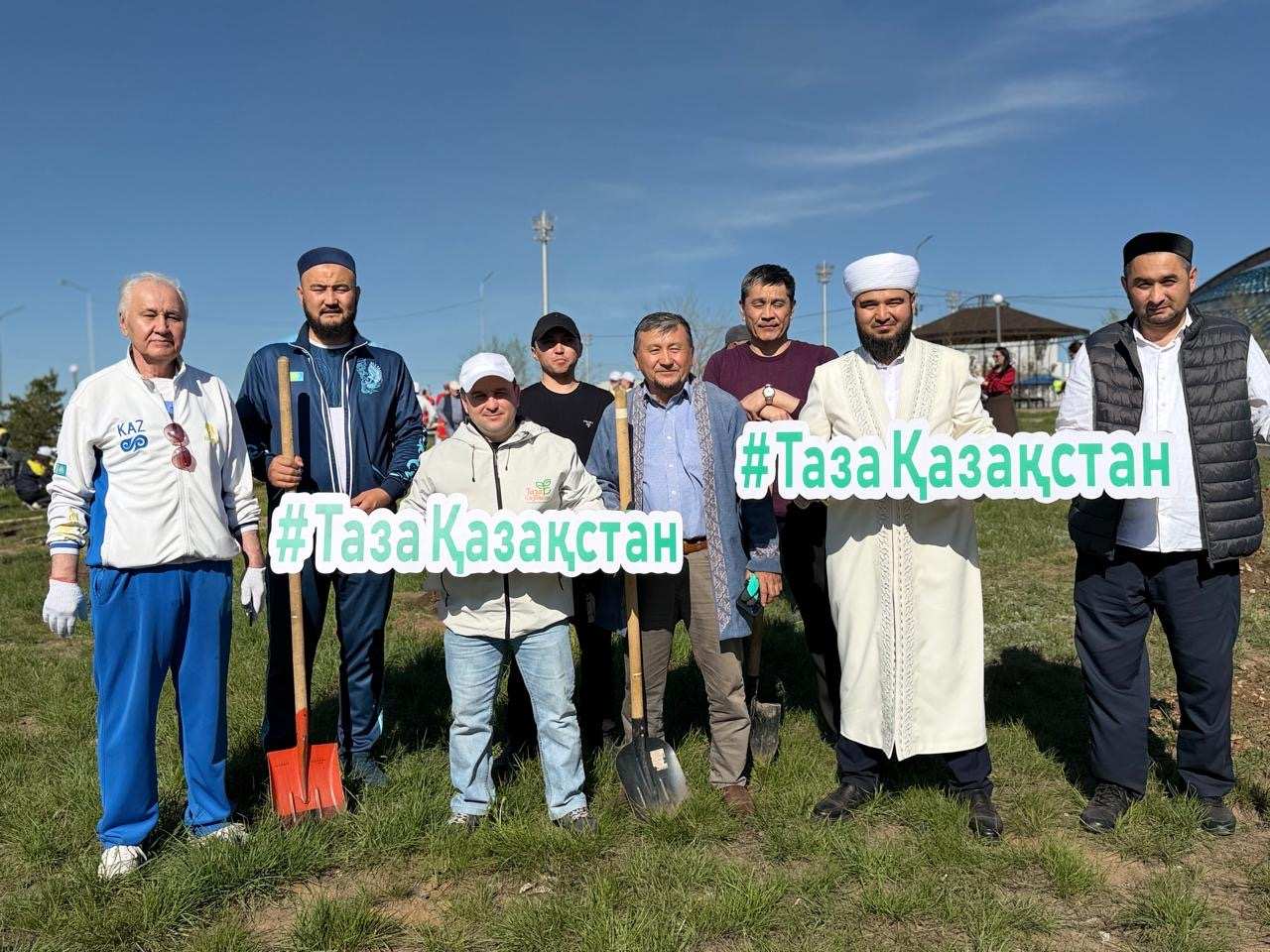 Теміртауда бірлік күніне орай көшет отырғызу шарасы өтті