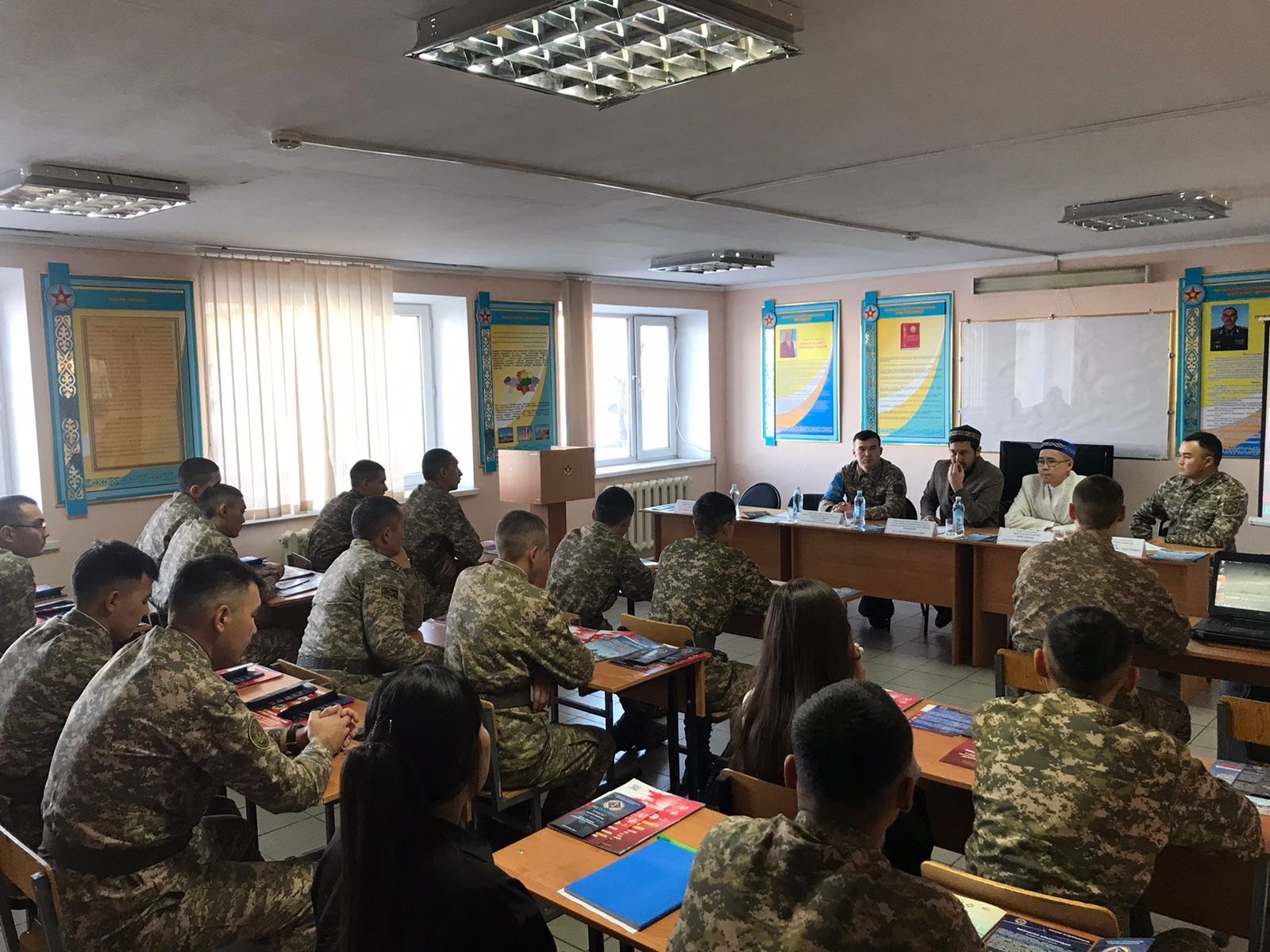 ҚР қарулы күштер бөлімінде түсіндіру жұмыстары жүргізілді