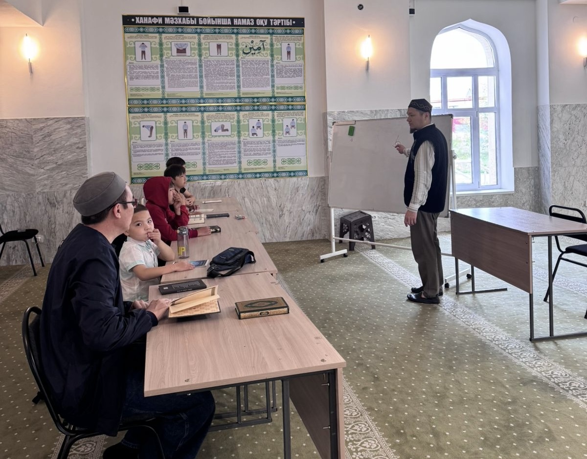 «Әл Ғаффар» мешітінде Құран және тәжуид дәрістері тұрақты өтуде