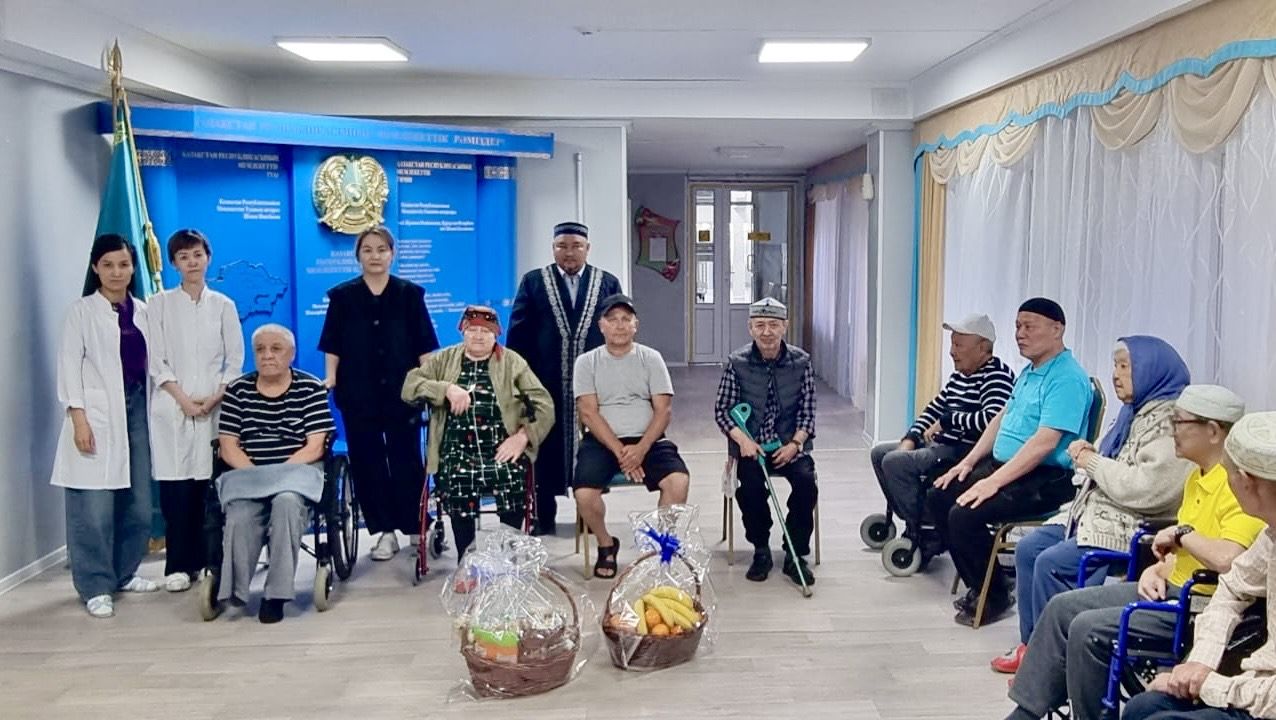«Хазірет Али» мешіті қарттар үйін зиярат етті