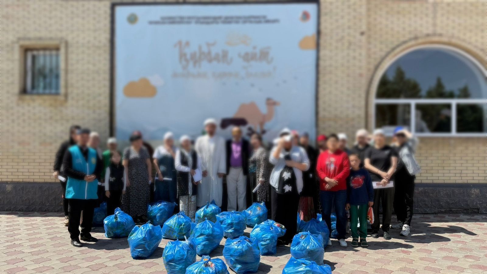 «ӘЛИХАН БӨКЕЙХАН» МЕШІТІ 21 ОТБАСЫҒА АЗЫҚ-ТҮЛІК ҮЛЕСТІРДІ