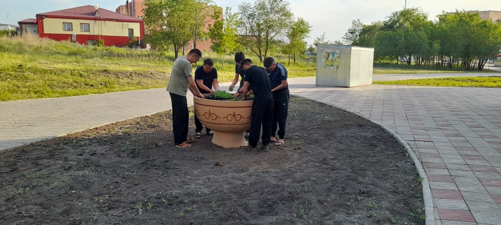 Әл Ғаффар мешіті аумағында көгалдандыру шарасы өтті