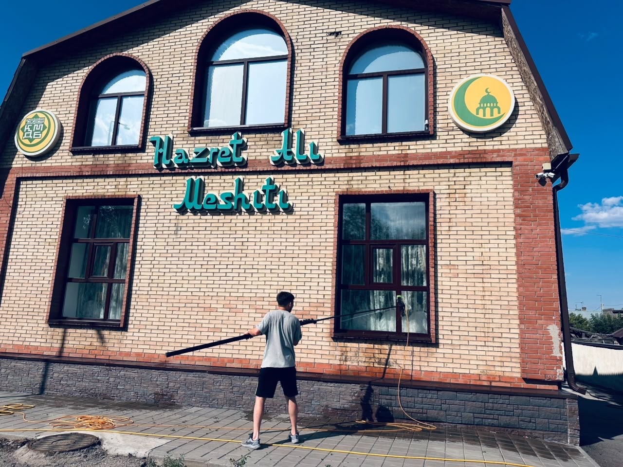 «Хазірет Әли» мешітінде тазалық жұмыстары жүргізілді