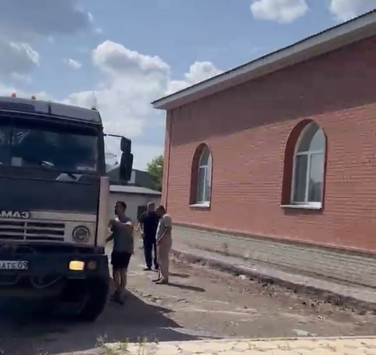 Бұқар Жырау аудандық «Жыржыс қажы» мешітінде дәретхана құрылысы басталды