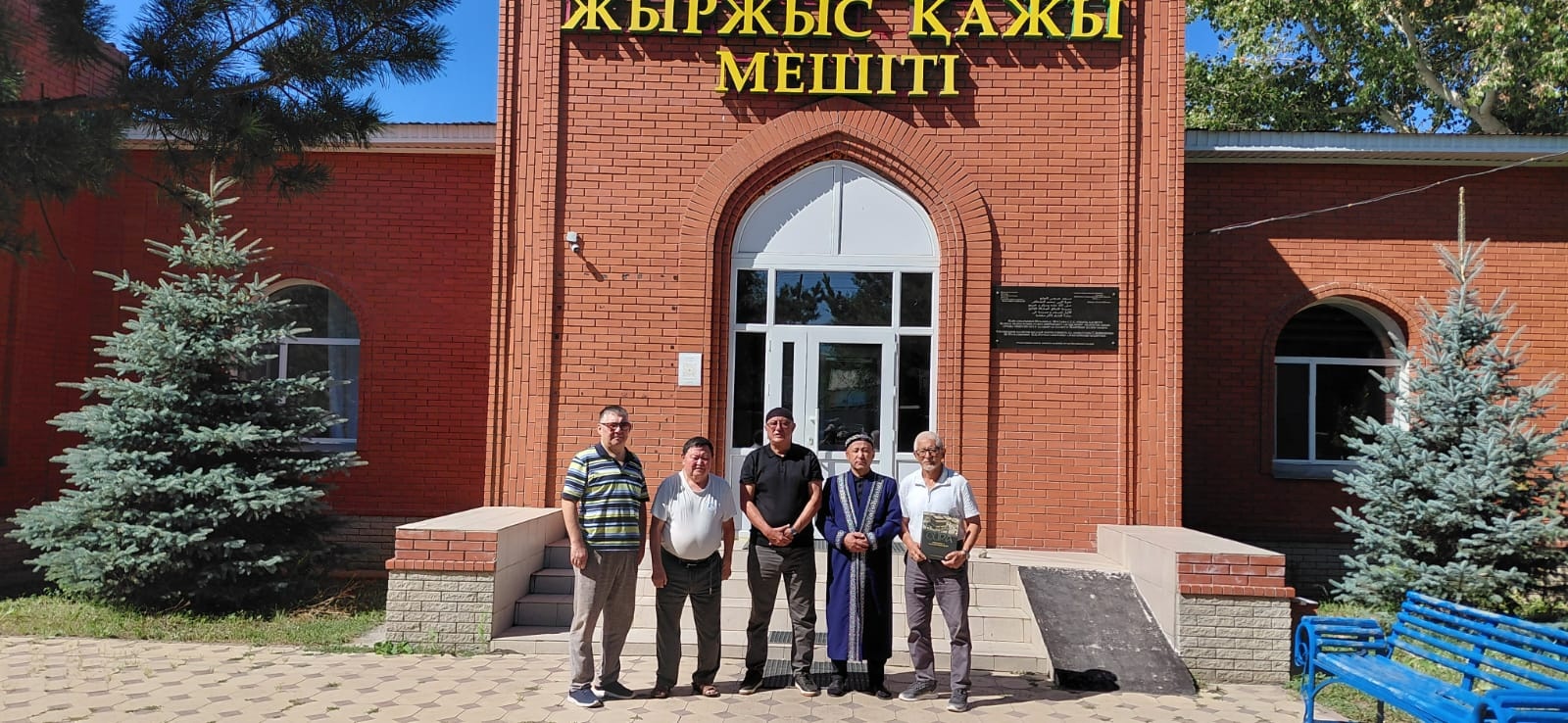 Жыржыс қажының Өзбекстандағы ұрпақтары баба атымен аталған мешітке зиярат етті