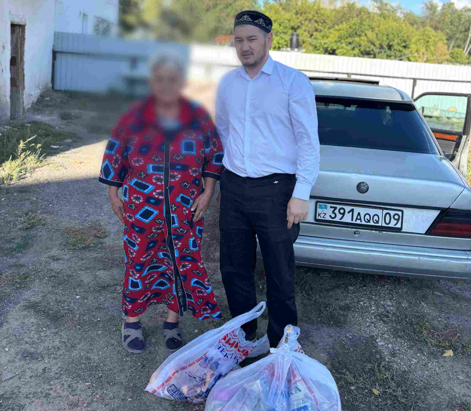«Балкен ана» мешіті мұқтаж отбасыларға қайырымдылық көмек көрсетті