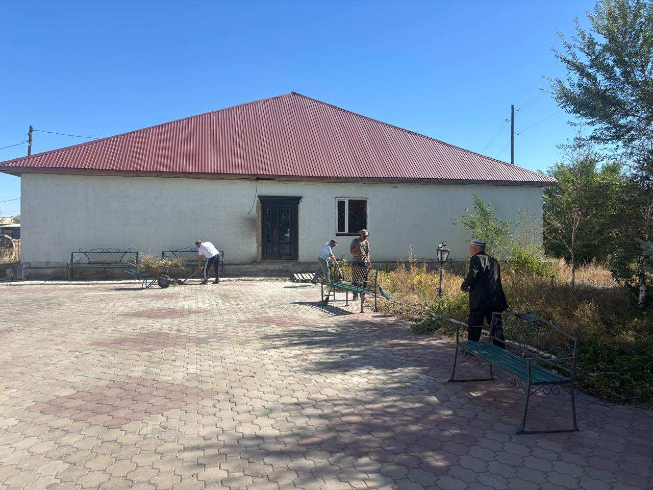 «Жанқұтты би» мешітінде сенбілік ұйымдастырылды