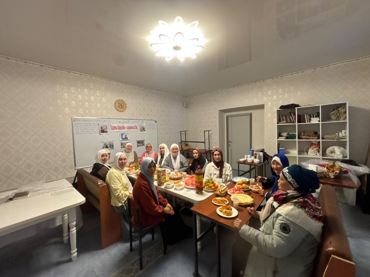 «Қарттарым – асыл қазынам»: Ақадырда әжелерге құрмет көрсетілді