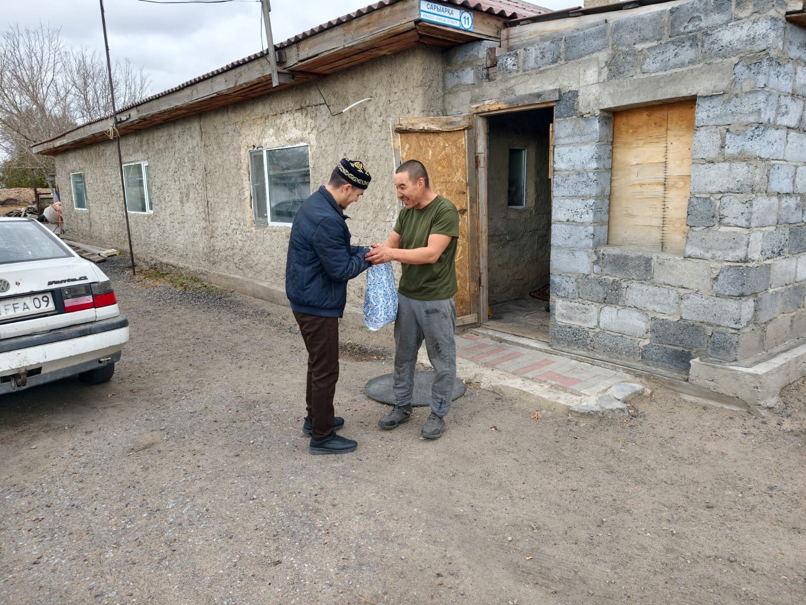 «Тайқазан» қайырымдылық акциясы аясында бес отбасыға азық-түлік үлестірілді