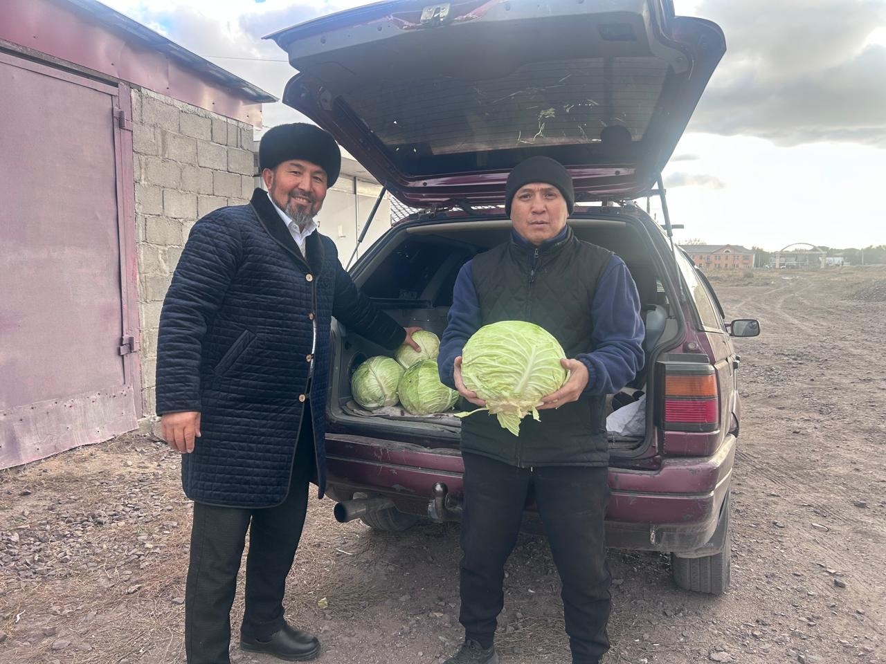 Республика күні қарсаңында 10 отбасыға қайырымдылық көмек көрсетілді
