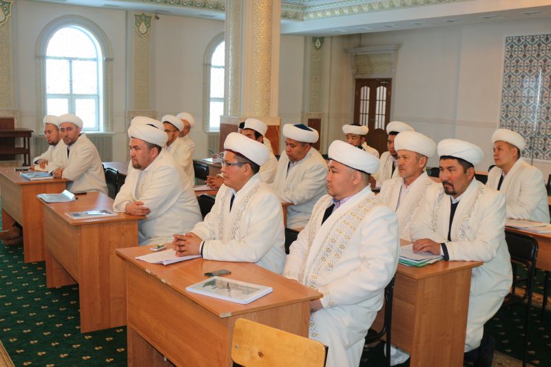 ҚАРАҒАНДЫ ОБЛЫСЫ ИМАМДАРЫНЫҢ ЖЫЛДЫҚ  ЕСЕБІ  ТЫҢДАЛДЫ (ФОТО)