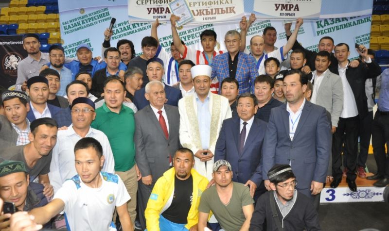 БАС МҮФТИ ЖҮЛДЕСІ ҮШІН ҚАЗАҚ КҮРЕСІНЕН РЕСПУБЛИКАЛЫҚ ЧЕМПИОНАТ ӨТТІ (ФОТО)