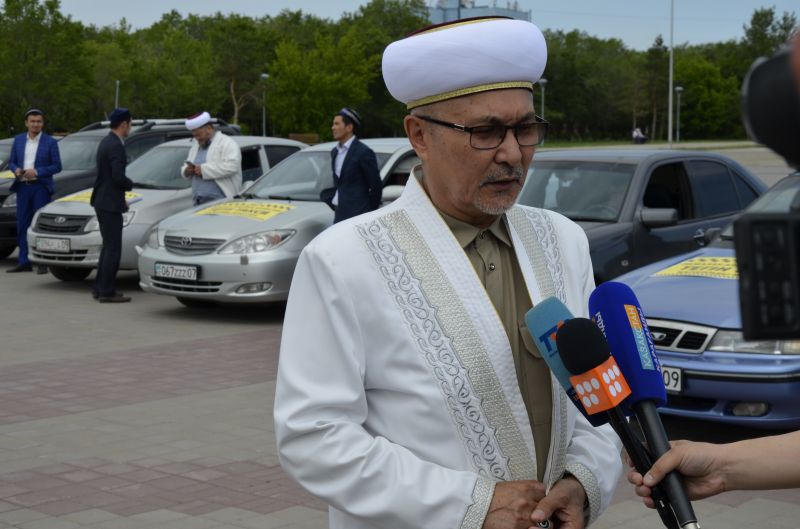 Қасиетті Рамазан айының құрметіне орай Қарағандыда «тегін такси» қайырымдылық акциясы ұйымдастырылды. (фото)