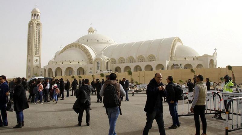 Крупнейшие мечеть и церковь открылись в Египте