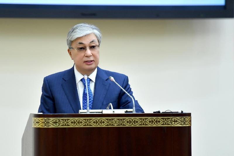 Қасым-Жомарт Тоқаев: Мектептегі зорлық-зомбылыққа көз жұмып қарауға болмайды 