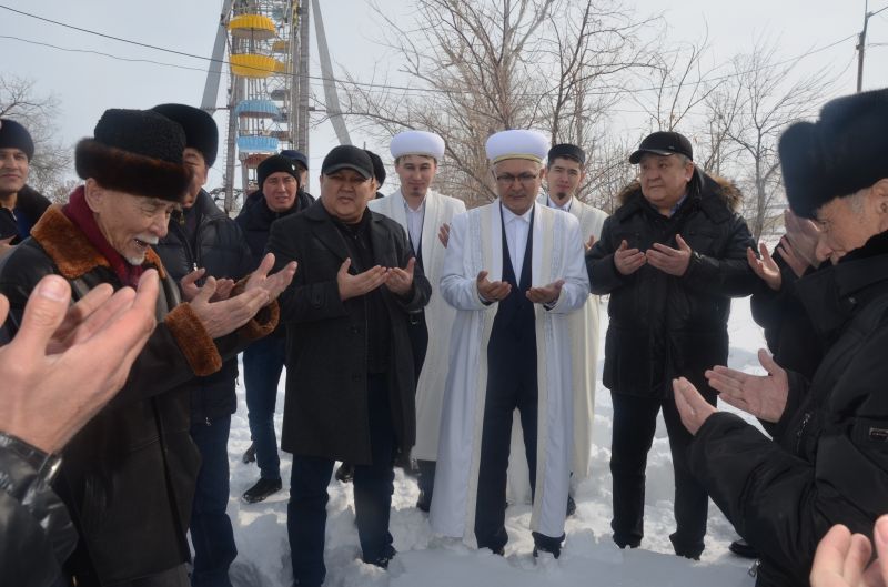 Жезқазғанда жаңа мешіттің қазығы қағылды (фото)
