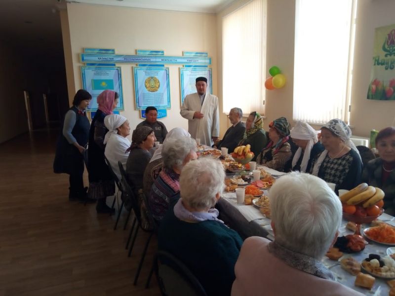 Қос мекемеде қайырымдылық қатар жасалды