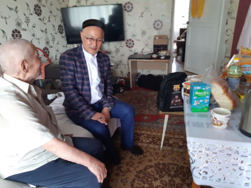 Өкіл имам кенші қарияға қамқорлық танытты 