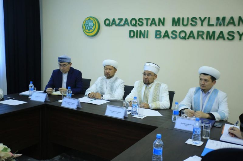 Бас мүфти: Әл-фараби, Абай оқуларын өткізу керек
