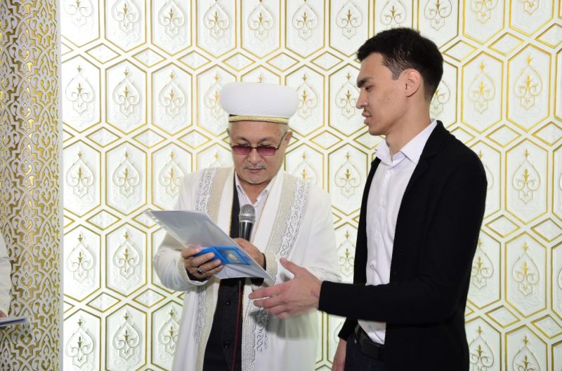 "Qazyna" дәмханасына халал сертификаты табысталды