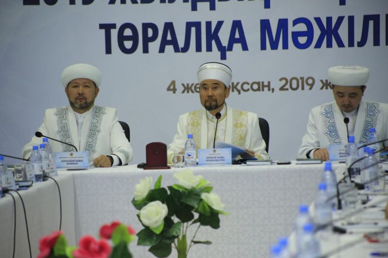 АЛМАТЫДА КЕҢЕЙТІЛГЕН ТӨРАЛҚА МӘЖІЛІСІ БАСТАЛДЫ (ФОТО)