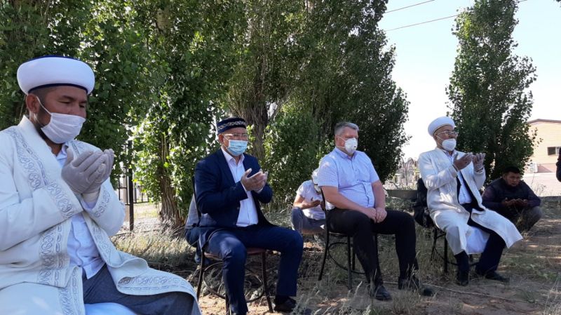 ЖАҢААРҚА МЕН ЖӘЙРЕМ МЕШІТІНДЕ ТӨТЕНШЕ ЖАҒДАЙҒА БАЙЛАНЫСТЫ ДҰҒА ЖАСАП, ҚҰРБАНДЫҚ ШАЛЫНДЫ (ФОТО)