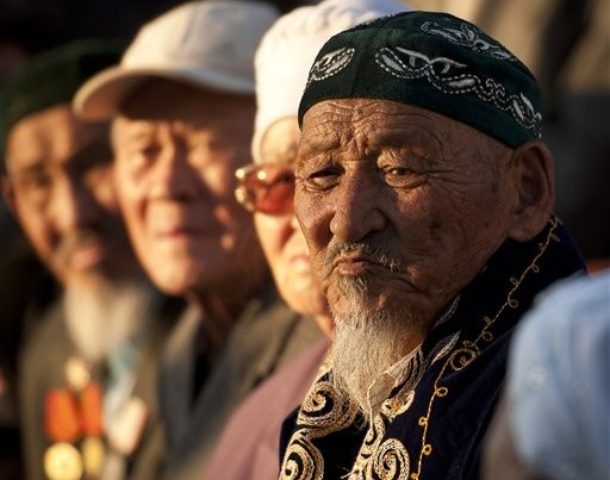 Қартын аялаған Жәннатқа кіреді