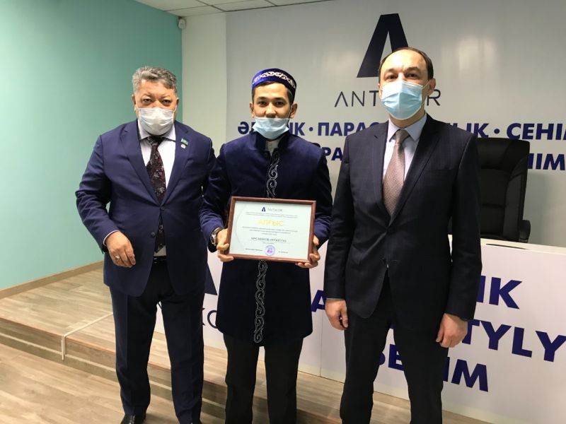 AҚПАРАТТЫҚ-АҒАРТУ ШТАБЫНЫҢ МҮШЕЛЕРІ МАРАПАТТАЛАДЫ 