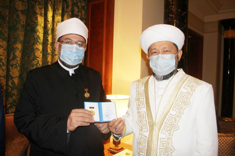 БАС МҮФТИ КАИРДЕ БАСТАЛҒАН ХАЛЫҚАРАЛЫҚ КОНФЕРЕНЦИЯҒА ҚАТЫСТЫ (ФОТО)