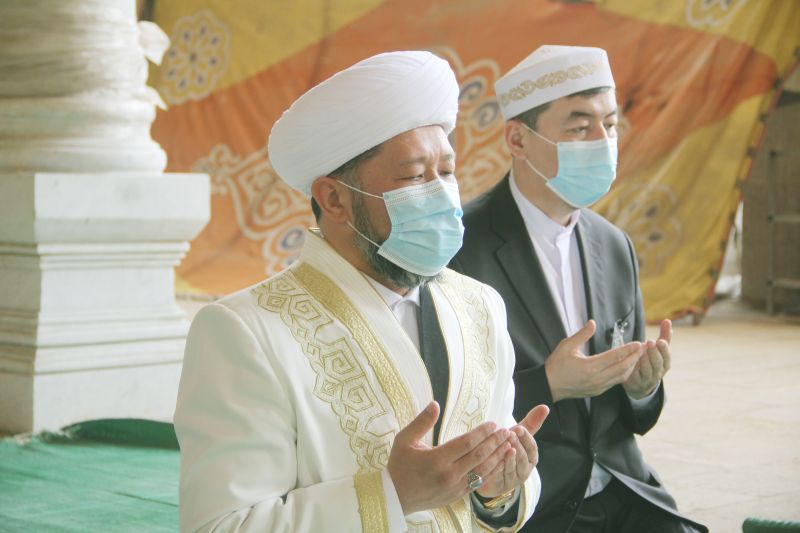 Кирстен Дансттың жалаңаш бейнесі онлайн