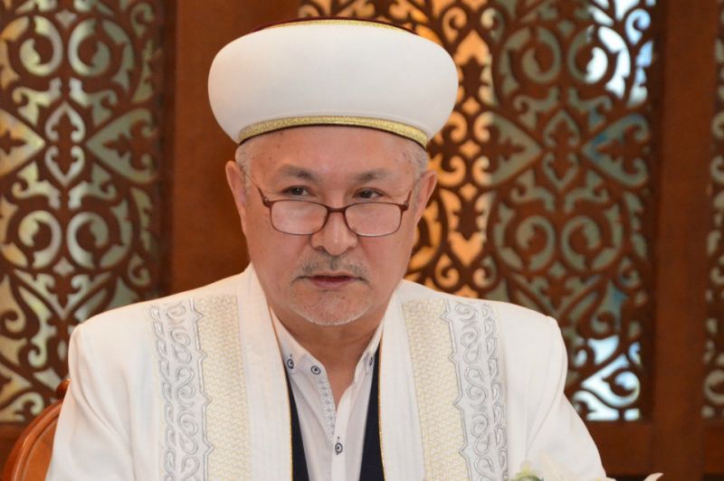 Өмірзақ қажы БЕКҚОЖА: «Марқұмға мазар тұрғызылмайды, тек, басына көктас қойылады»