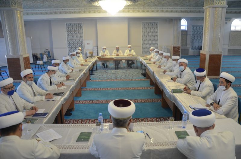 ҚАРАҒАНДЫ: РАМАЗАН АЙЫНА ҚАТЫСТЫ КЕЗЕКТІ ЖИЫН ӨТТІ